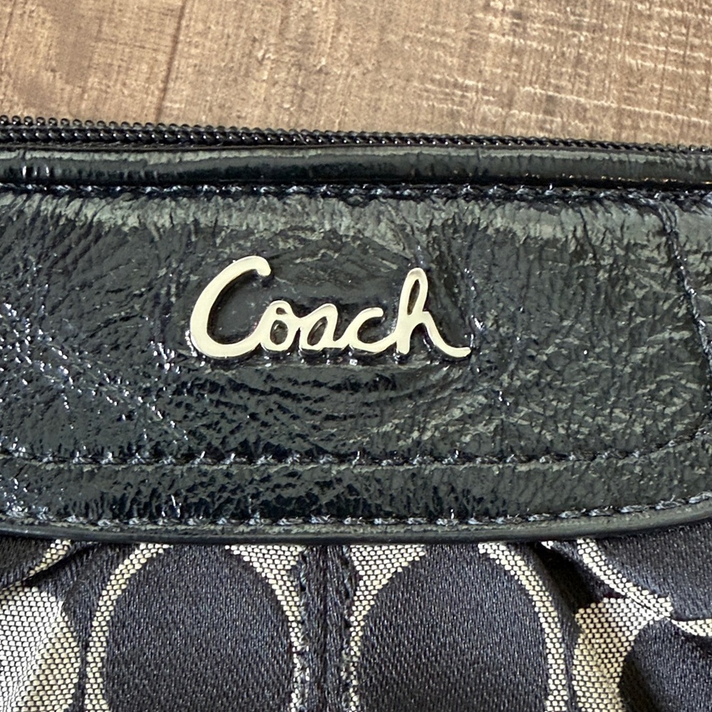 Coach Black and Cream Wristlet - Picture 3 of 6